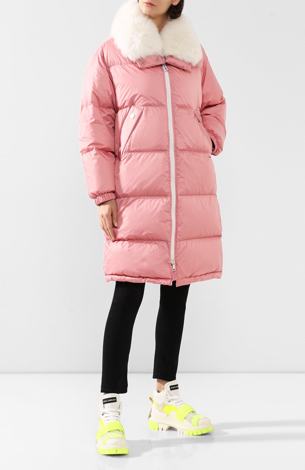 Пуховик YS ARMY PARIS розового цвета по цене 137000 руб., арт. 20WFM07310D01W, фото 2 Пуховик YS ARMY PARIS, арт. 20WFM07310D01W, фото 2