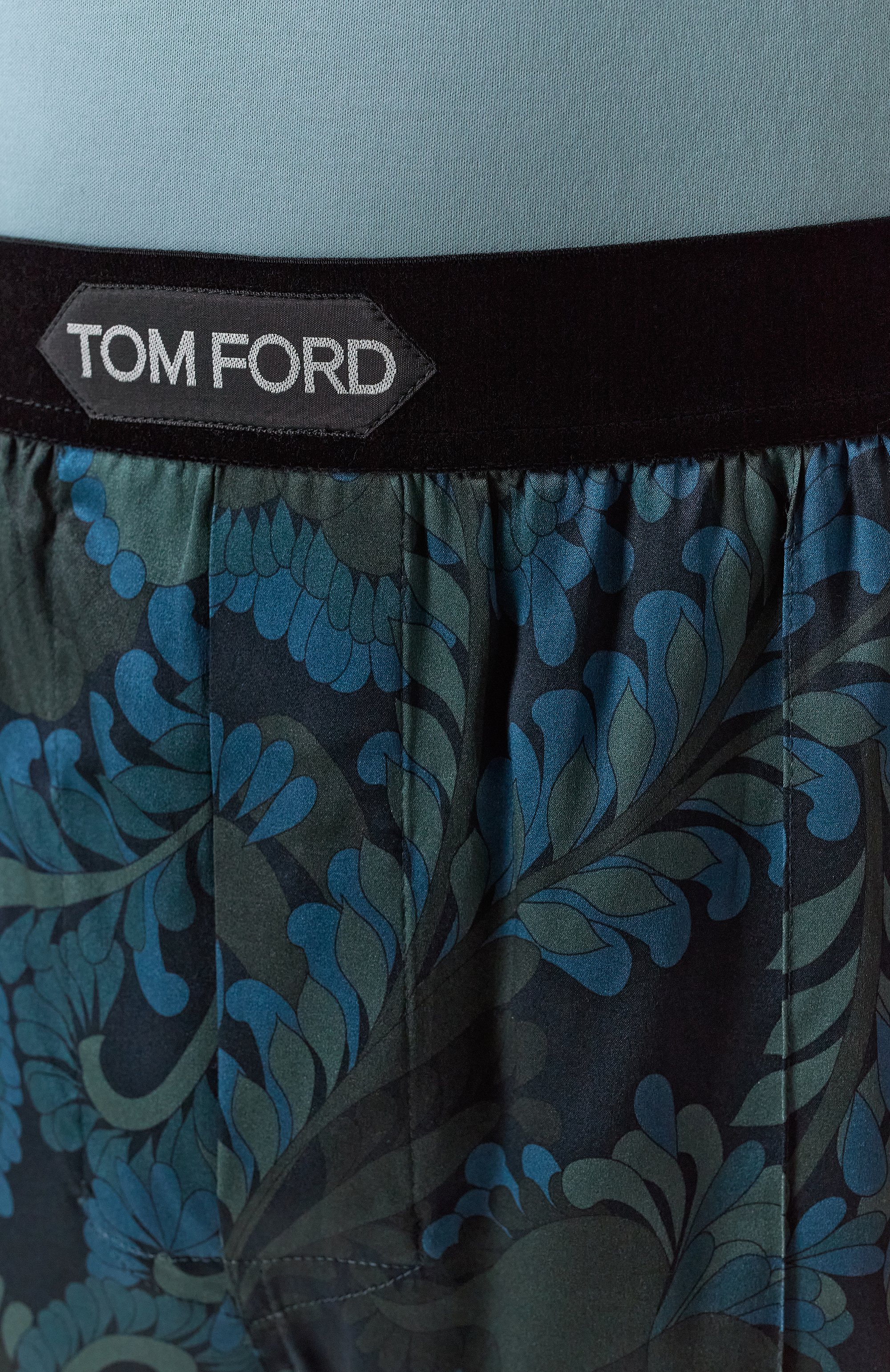 Шелковые домашние брюки TOM FORD темно-синего цвета по цене 130500 руб., арт. T4H20164, фото 5 Шелковые домашние брюки TOM FORD, арт. T4H20164, фото 5