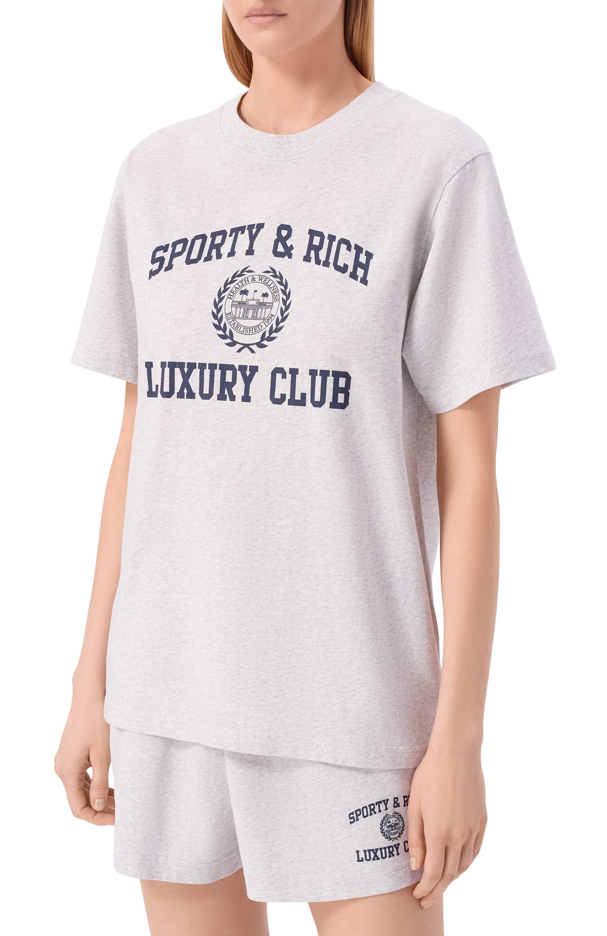 Хлопковая футболка luxury club SPORTY AND RICH серого цвета по цене 13600 руб., арт. T01087842GY03/S&R LUXURY CLUB T-SHIRT, фото 3 Хлопковая футболка luxury club SPORTY AND RICH, арт. T01087842GY03/S&R LUXURY CLUB T-SHIRT, фото 3