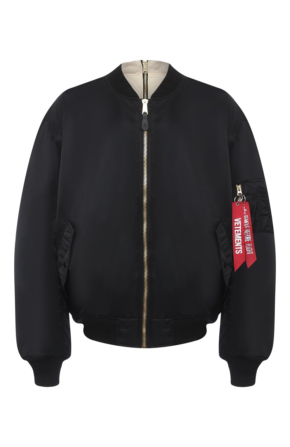 Бомбер VETEMENTS черного цвета по цене 138500 руб., арт. WAH21JA001 1307/BLACK/WHITE, фото 1 Бомбер VETEMENTS, арт. WAH21JA001 1307/BLACK/WHITE, фото 1