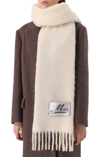 Шерстяной шарф MARNI белого цвета по цене 42450 руб., арт. SCMC0059Y0/UTW918, фото 2 Шерстяной шарф MARNI, арт. SCMC0059Y0/UTW918, фото 2