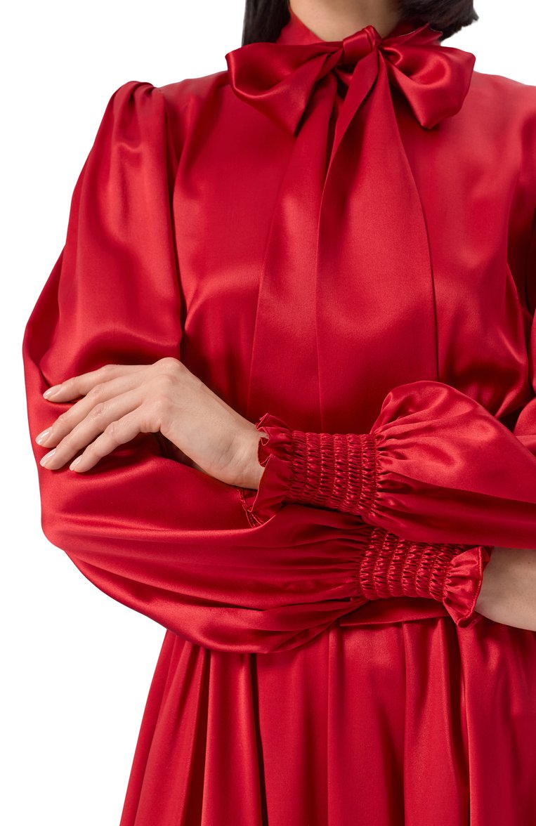 Женское атласное платье DOLCE & GABBANA красного цвета, арт. F6TKRT/FU1AU | Фото 5 (Материал внешний: Шелк; Рукава: Длинные; Длина Ж (юбки, платья, шорты): Миди; Женское Кросс-КТ: Платье-одежда; Случай: Повседневный; Стили: Романтичный; Автоматизация ТО: Проставлено; Размерность: Идёт в размер; Автоматизация состава: Проставлено)