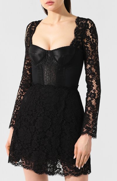 Кружевное платье DOLCE & GABBANA черного цвета по цене 226500 руб., арт. F6D4GT/HLMCK, фото 3 Кружевное платье DOLCE & GABBANA, арт. F6D4GT/HLMCK, фото 3