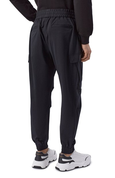 Джоггеры DOLCE & GABBANA черного цвета по цене 125500 руб., арт. GW50HT/FUGS1, фото 4 Джоггеры DOLCE & GABBANA, арт. GW50HT/FUGS1, фото 4