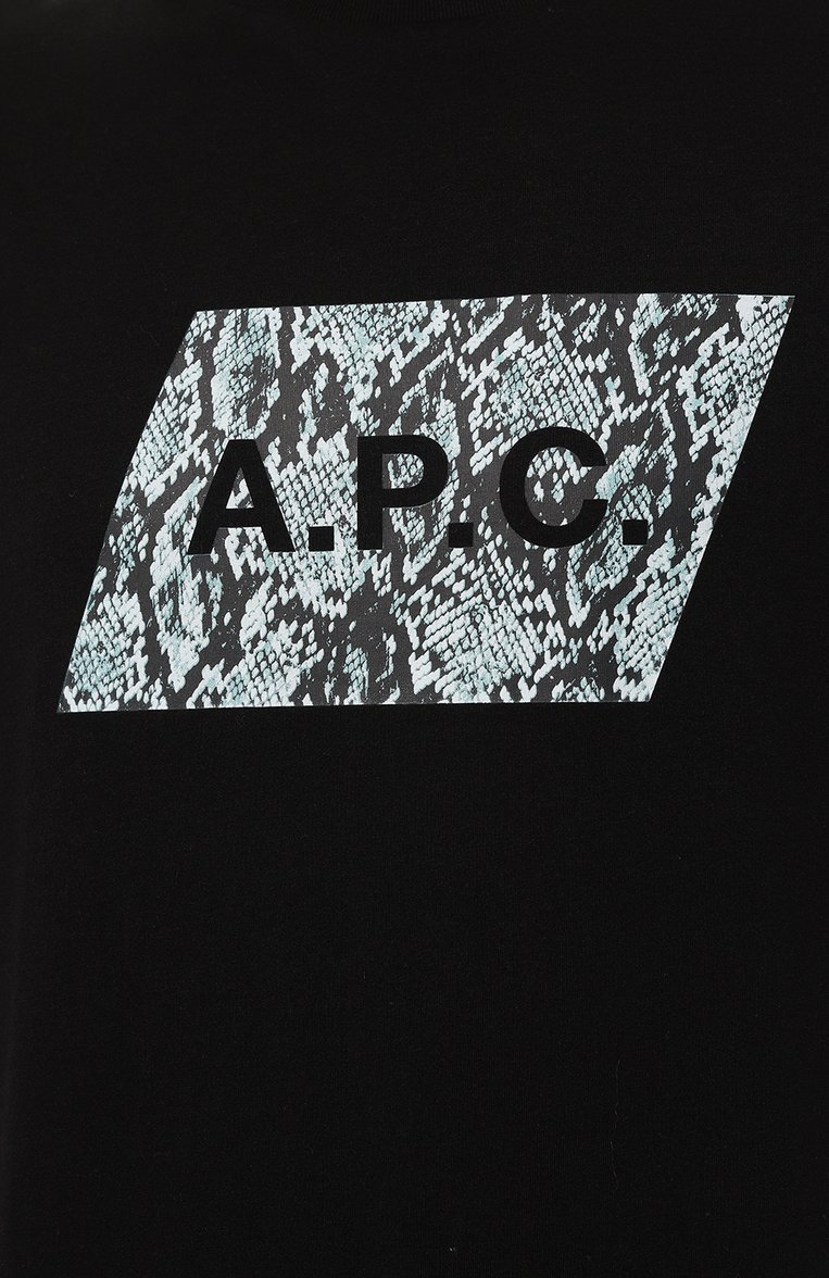 Мужская хлопковая футболка A.P.C. черного цвета, арт. C0FBT-H26317 | Фото 5 (Материал внешний: Хлопок; Длина (для топов): Стандартные; Драгоценные камни: Проставлено; Материал сплава: Проставлено; Принт: С принтом; Рукава: Короткие; Стили: Спорт-шик; Мужское Кросс-КТ: Футболка-одежда; Кросс-КТ: Джерси)