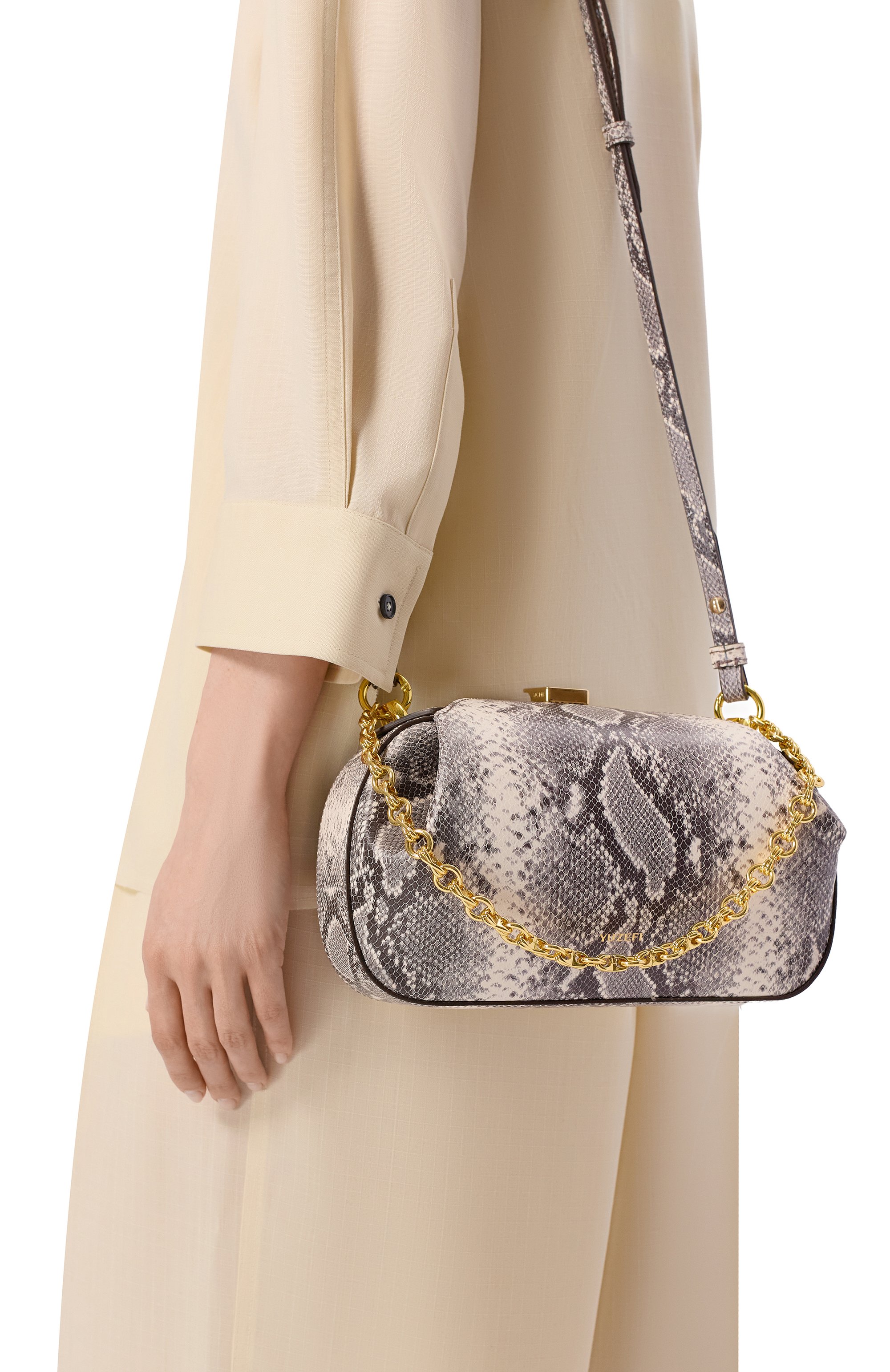 Сумка oyster mini YUZEFI, арт. 0YSTER CLUTCH MINI/EMB0SSED LEATHER, фото 2