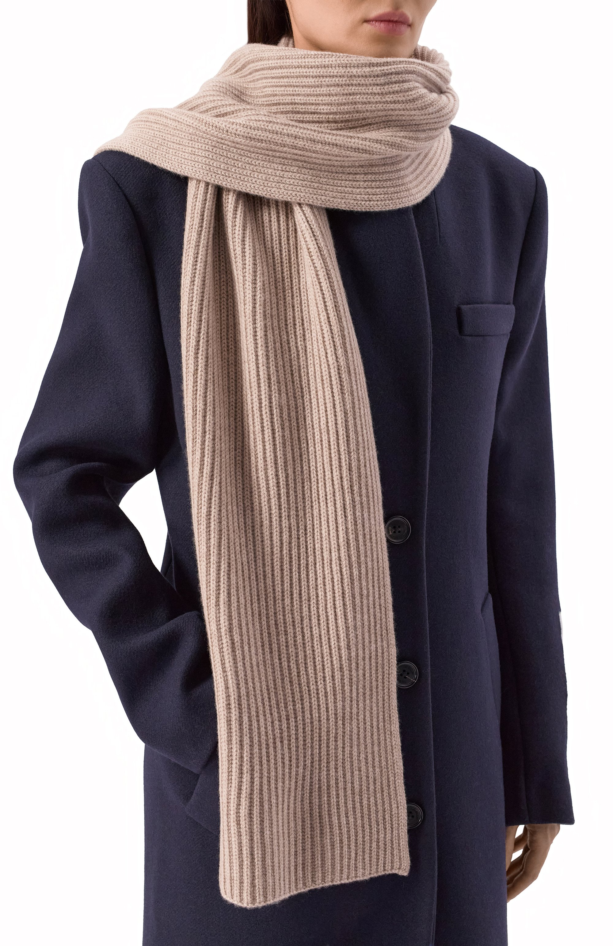 Шерстяной шарф MAISON MARGIELA бежевого цвета по цене 69950 руб., арт. S67TE0032/M13185, фото 3 Шерстяной шарф MAISON MARGIELA, арт. S67TE0032/M13185, фото 3