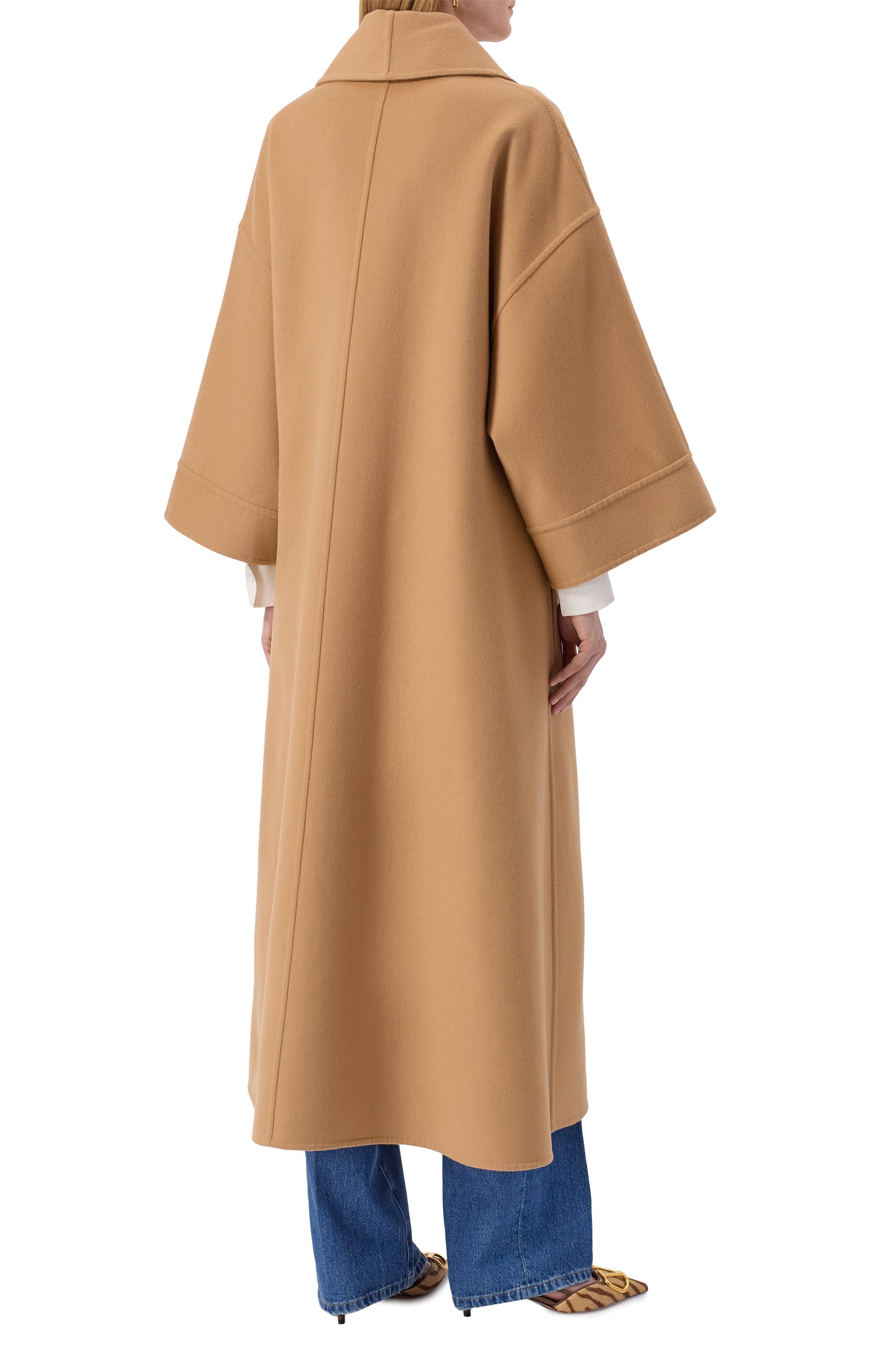 Пальто из шерсти и кашемира VALENTINO бежевого цвета по цене 699500 руб., арт. 6B3CA7L06JA, фото 4 Пальто из шерсти и кашемира VALENTINO, арт. 6B3CA7L06JA, фото 4