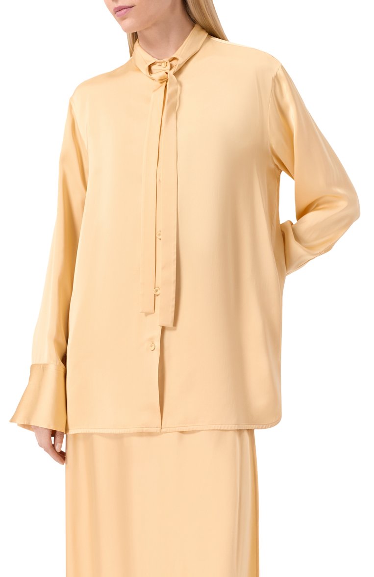 Женская блузка из вискозы JIL SANDER бежевого цвета, арт. J01DL0143-J65022 | Фото 3 (Материал внешний: Вискоза; Рукава: Длинные; Длина (для топов): Удлиненные; Женское Кросс-КТ: Блуза-одежда; Стили: Кэжуэл; Кросс-КТ: костюм; Принт: Без принта; Автоматизация ТО: Проставлено; Автоматизация состава: Проставлено)