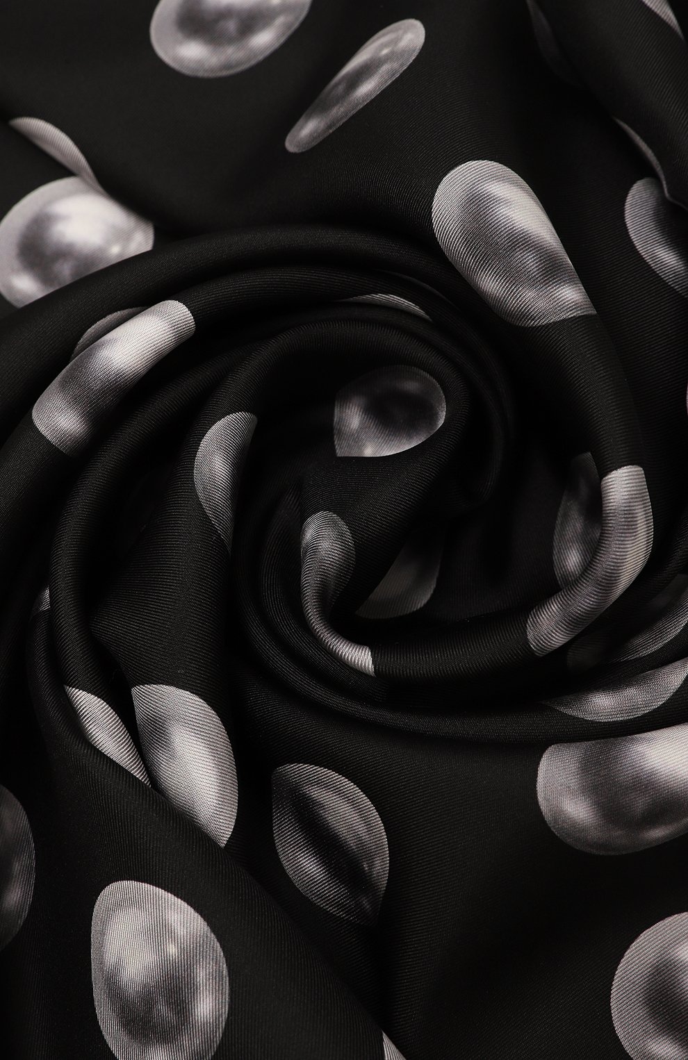 Шелковый платок LANVIN черного цвета по цене 32600 руб., арт. 6L9090/SR555/, фото 4 Шелковый платок LANVIN, арт. 6L9090/SR555/, фото 4