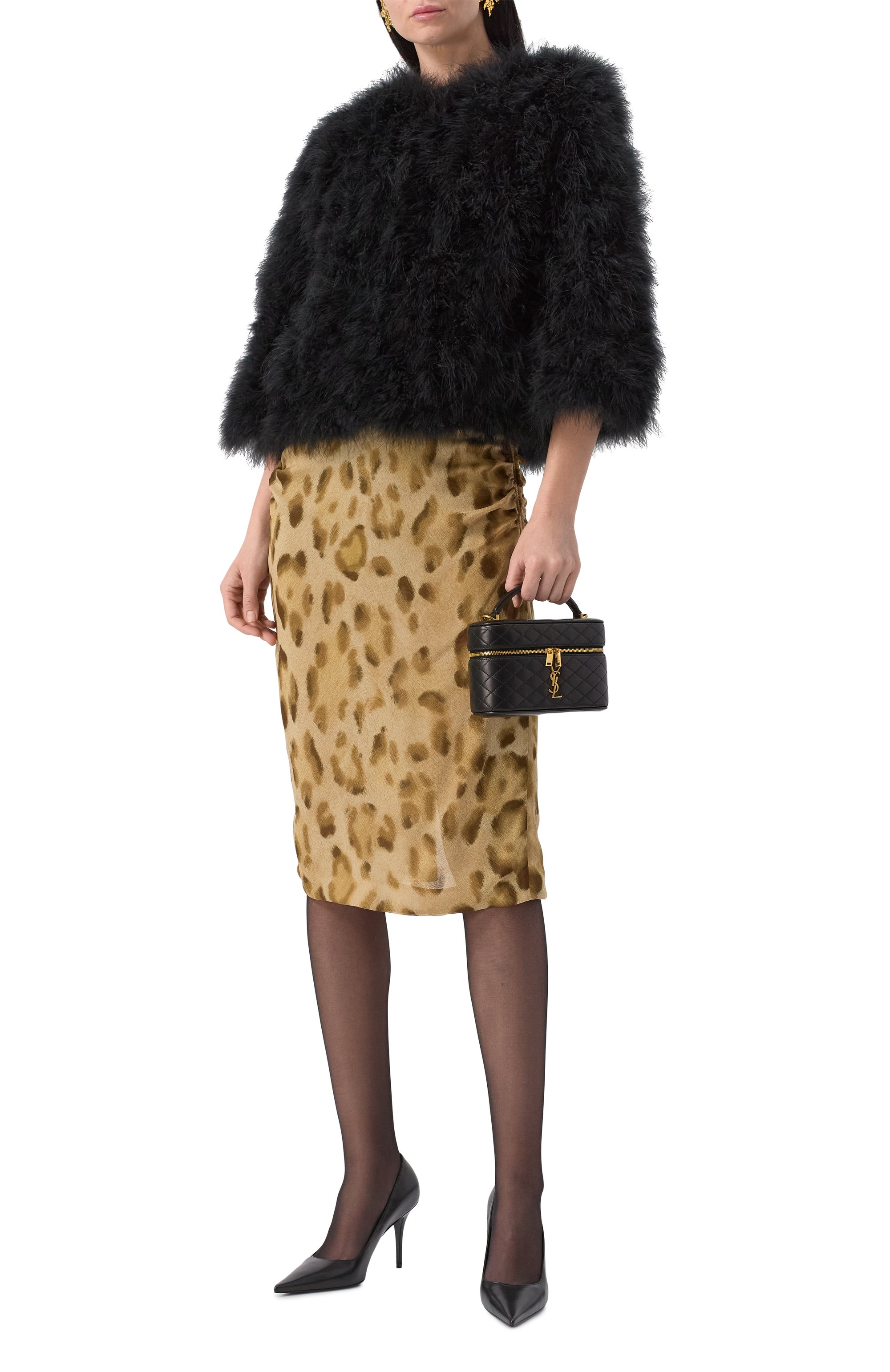 Жакет с отделкой перьями YVES SALOMON черного цвета по цене 85800 руб., арт. 23WAV15454PLUX/C99, фото 2 Жакет с отделкой перьями YVES SALOMON, арт. 23WAV15454PLUX/C99, фото 2