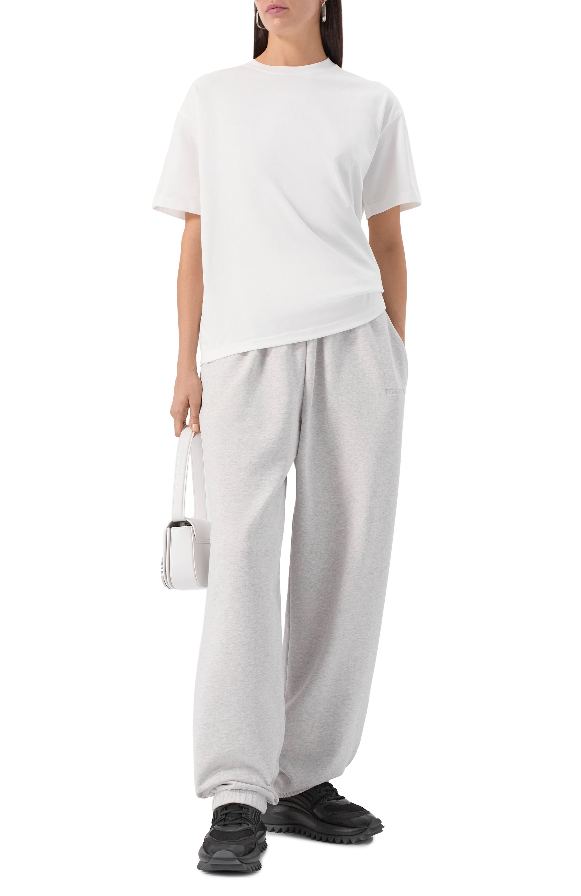 Хлопковая футболка ADDICTED белого цвета по цене 5900 руб., арт. AD1111, фото 2 Хлопковая футболка ADDICTED, арт. AD1111, фото 2