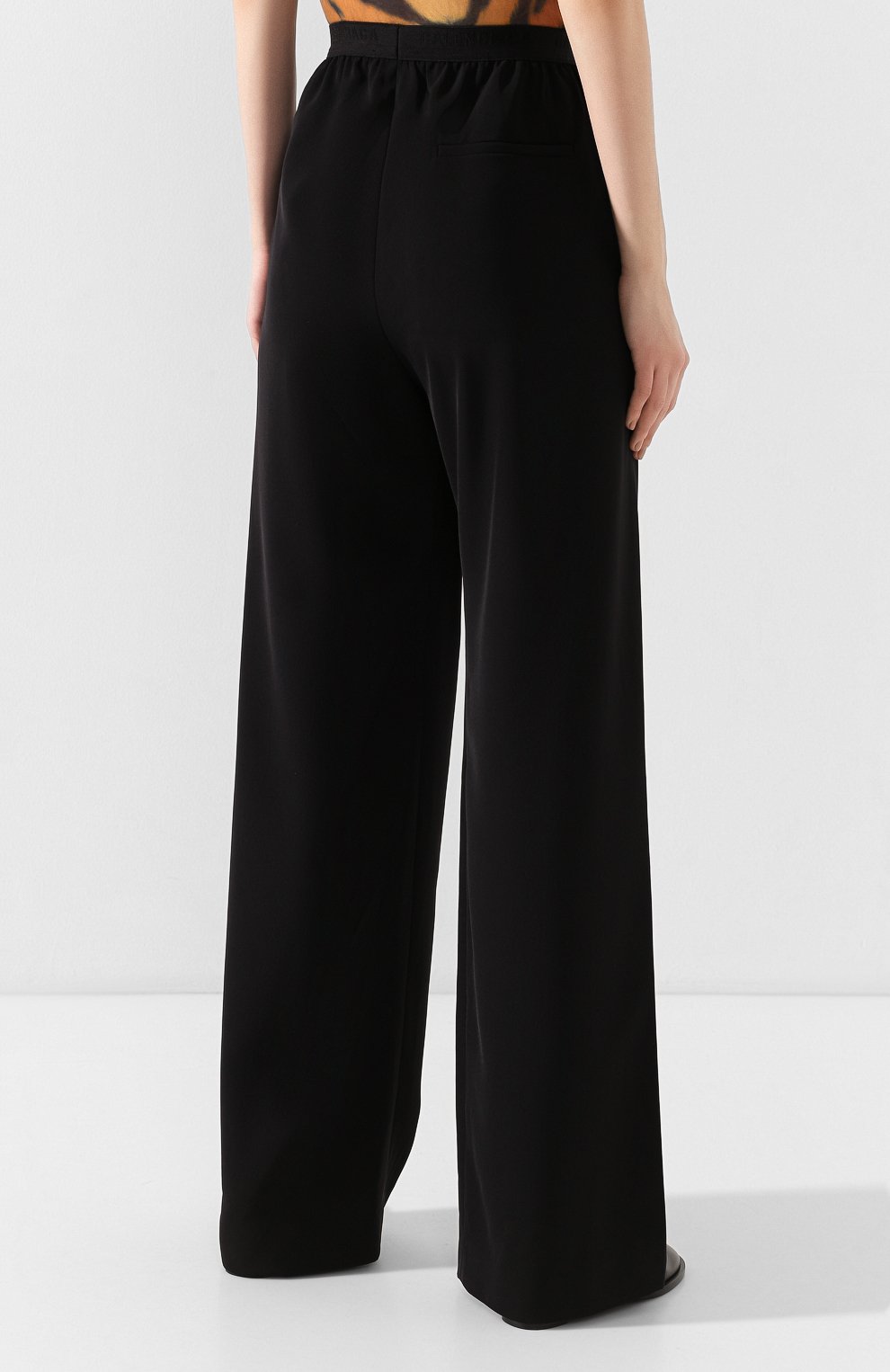 Брюки BALENCIAGA черного цвета по цене 54600 руб., арт. 583824/TB011, фото 4 Брюки BALENCIAGA, арт. 583824/TB011, фото 4