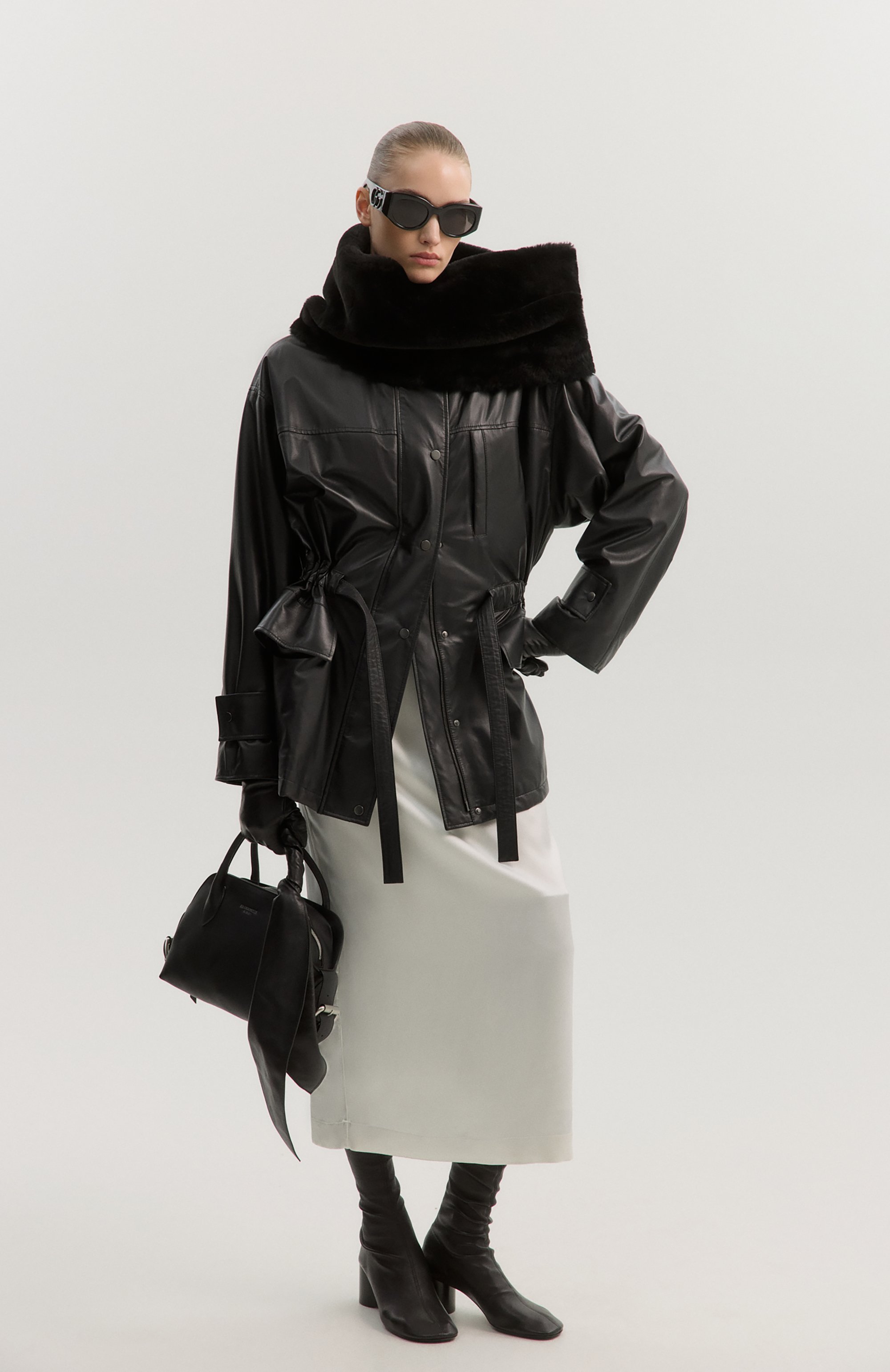 Солнцезащитные очки GUCCI черного цвета по цене 34000 руб., арт. GG1544S 001, фото 5 Солнцезащитные очки GUCCI, арт. GG1544S 001, фото 5