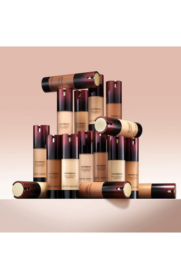 Подсвечивающая тональная основа для макияжа, оттенок 7 (28ml) KEVYN AUCOIN  цвета, арт. 836622006089 | Фото 4 (Региональные ограничения белый список (Axapta Mercury): Не проставлено; Нос: Не проставлено; Финишное покр�ытие: Сияющий; SPF фильтр: Минимальный (0-5); Обьем косметики: 28ml)