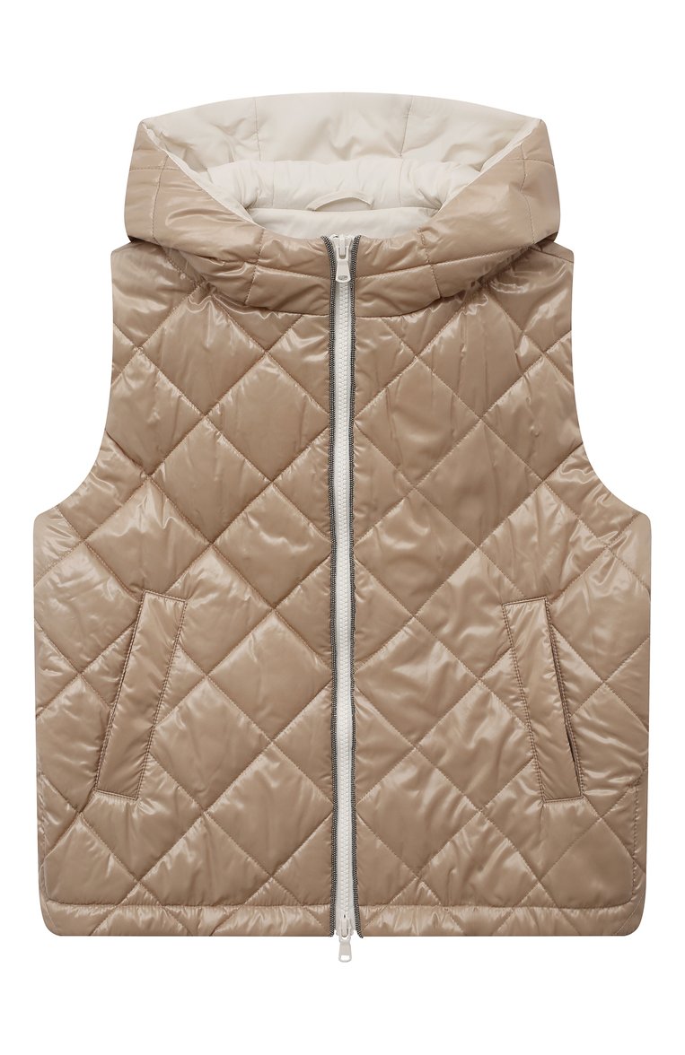 Детский утепленный жилет BRUNELLO CUCINELLI бежевого цвета, арт. BD5530001C | Фото 1 (Драгоценные камни: Проставлено; Материал внешний: Синтетический материал; Материал сплава: Проставлено; Материал подклада: Синтетический материал; Девочки Кросс-КТ: Верхняя одежда; Рукава: Без рукавов; Кросс-КТ: Демисезон)