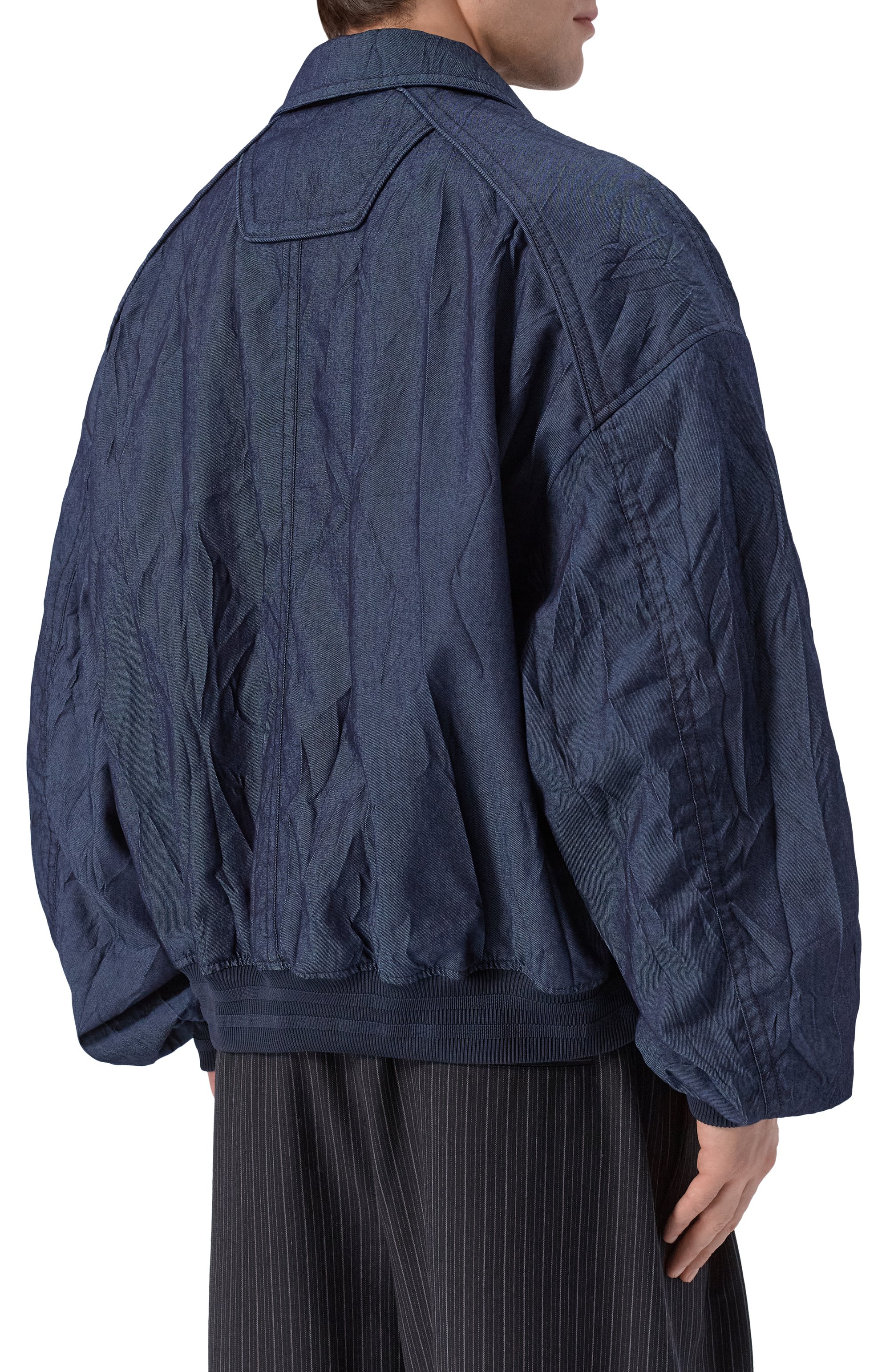 Хлопковый бомбер JUUN.J темно-синего цвета по цене 206000 руб., арт. JC6339P71, фото 4 Хлопковый бомбер JUUN.J, арт. JC6339P71, фото 4