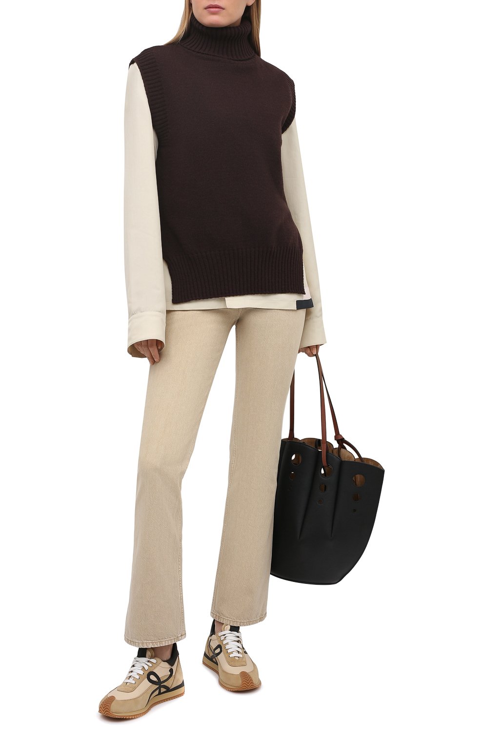 Джинсы JACQUEMUS бежевого цвета по цене 34350 руб., арт. 211DE01/124810, фото 2 Джинсы JACQUEMUS, арт. 211DE01/124810, фото 2