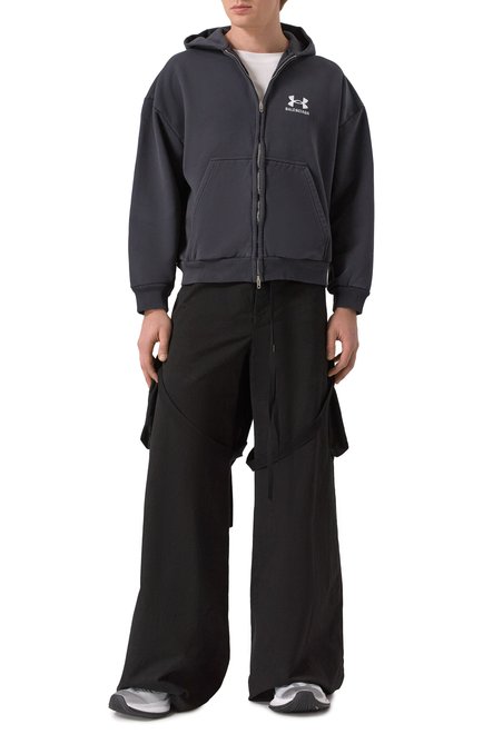 Мужские хлопковые брюки-карго ANN DEMEULEMEESTER черного цвета, арт. B0012456/FA559 | Фото 2 (Материал внешний: Хлопок; Драгоценные камни: Проставлено; Длина (брюки, джинсы): Стандартные; Материал сплава: Проставлено)