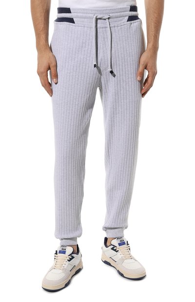 Хлопковые джоггеры BRUNELLO CUCINELLI светло-серого цвета по цене 149000 руб., арт. MTU20B2209, фото 3 Хлопковые джоггеры BRUNELLO CUCINELLI, арт. MTU20B2209, фото 3