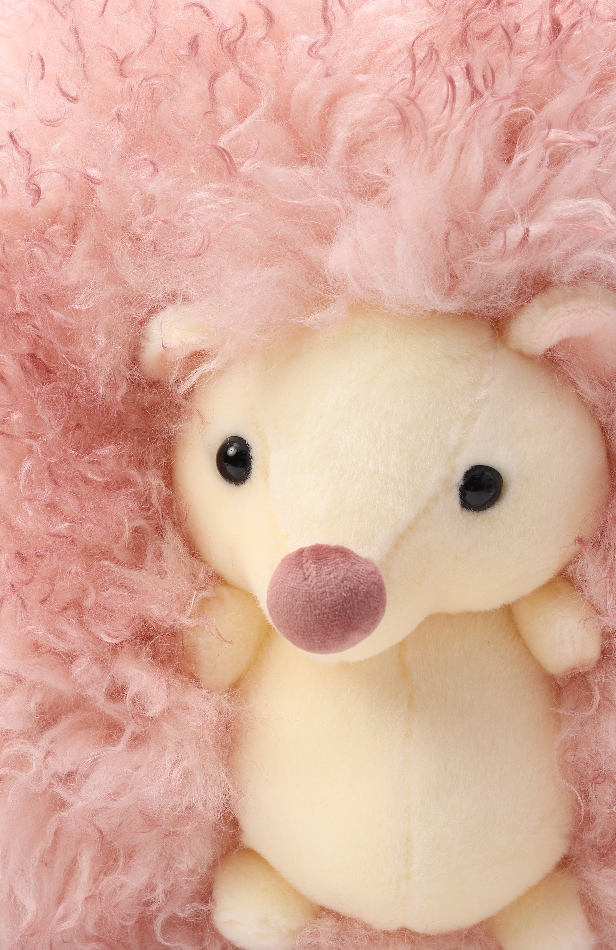 Мягкая игрушка ежик из овчины CAROLON светло-розового цвета по цене 15000 руб., арт. МИ-25-ЕЖ-002, фото 4 Мягкая игрушка ежик из овчины CAROLON, арт. МИ-25-ЕЖ-002, фото 4