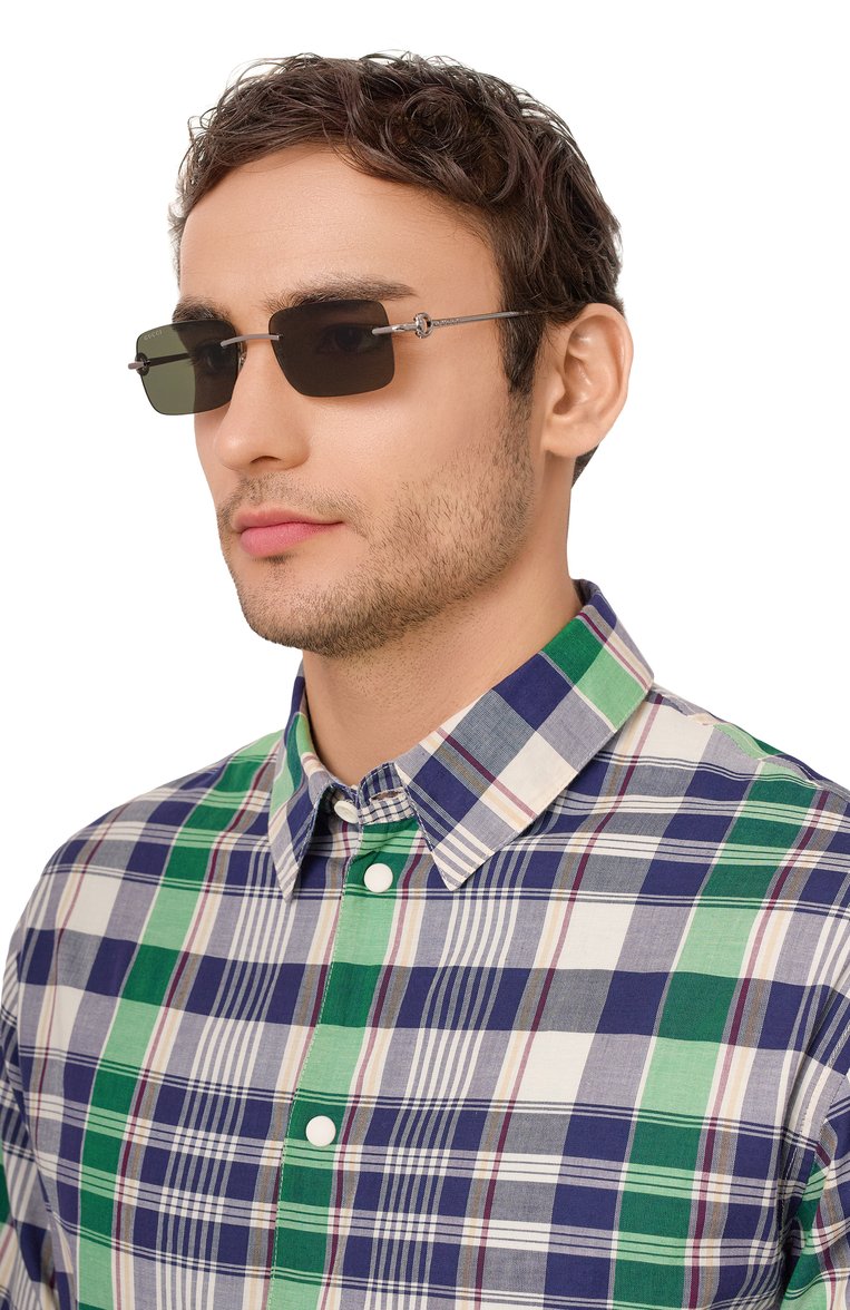 Женские солнцезащитные очки GUCCI серого цвета, арт. GG1703S 001 | Фото 2 (Региональные ограничения белый список (Axapta Mercury): Не проставлено; Нос: Не проставлено; Материал: Металл; Тип очков: С/з; Кросс-КТ: С/з-унисекс; Очки форма: Прямоугольные, Безоправные; Оптика Гендер: оптика-унисекс)