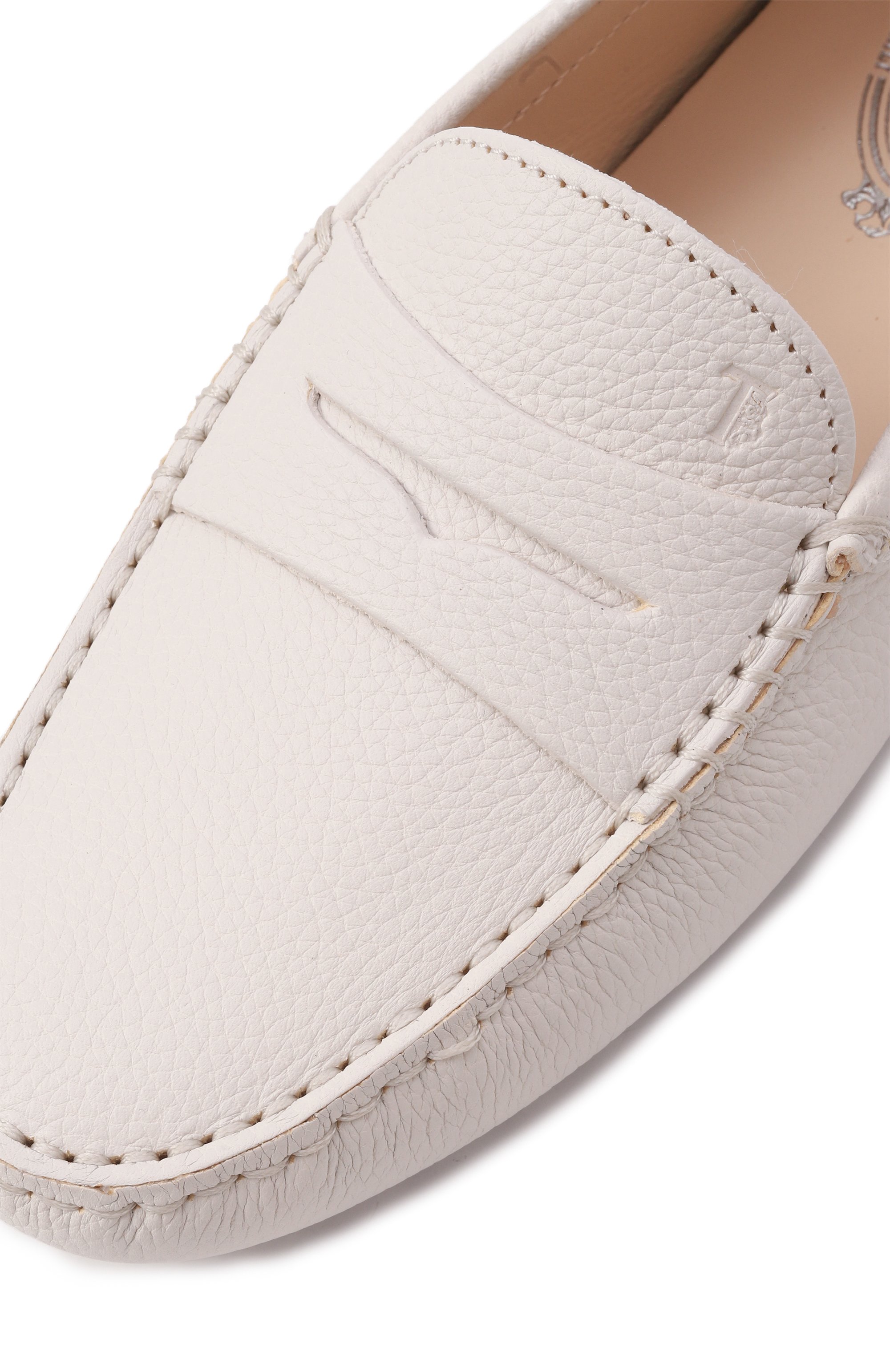 Кожаные мокасины gommino TOD’S молочного цвета по цене 69700 руб., арт. XXW00G000105J1, фото 7 Кожаные мокасины gommino TOD’S, арт. XXW00G000105J1, фото 7
