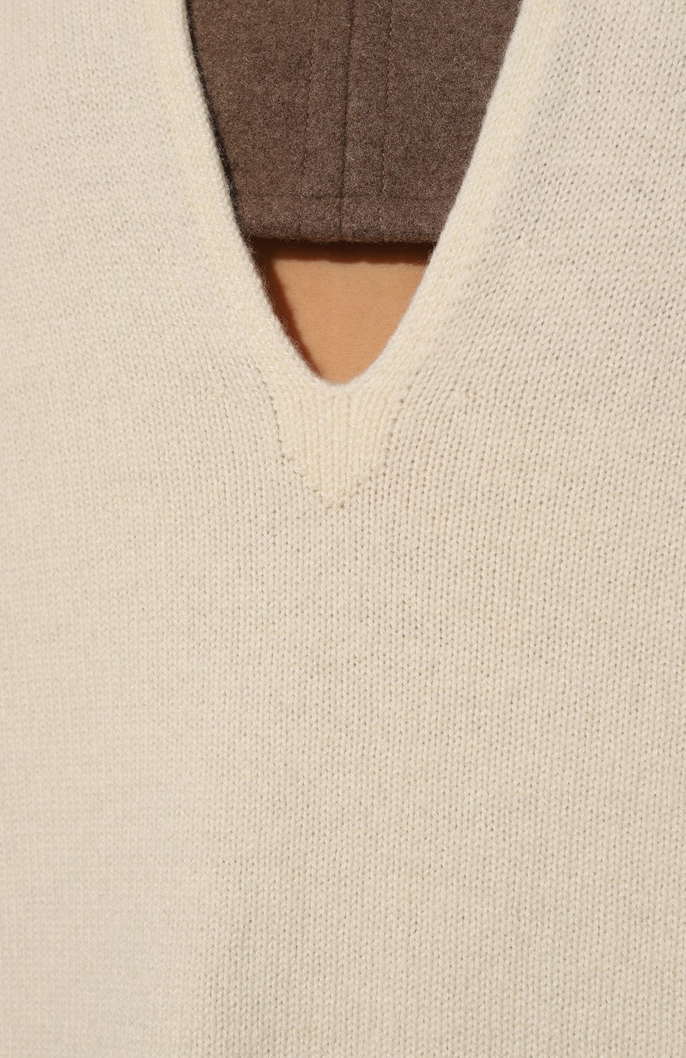 Кашемировый свитер AND THE BRAND кремового цвета по цене 81480 руб., арт. W23-JM008-1001-101, фото 5 Кашемировый свитер AND THE BRAND, арт. W23-JM008-1001-101, фото 5