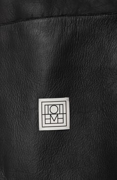 Женская дубленка из овчины TOTEME черного цве�та, арт. 244-WR00135-LE0080 | Фото 7 (Материал сплава: Проставлено; Рукава: Длинные; Материал внешний: Натуральный мех; Драгоценные камни: Проставлено; Длина (верхняя одежда): До середины бедра; Стили: Кэжуэл; Кросс-КТ: Куртка)