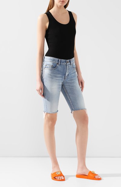 Резиновые шлепанцы barocco VERSACE оранжевого цвета по цене 42450 руб., арт. DSR262CN/DG0M8, фото 2 Резиновые шлепанцы barocco VERSACE, арт. DSR262CN/DG0M8, фото 2