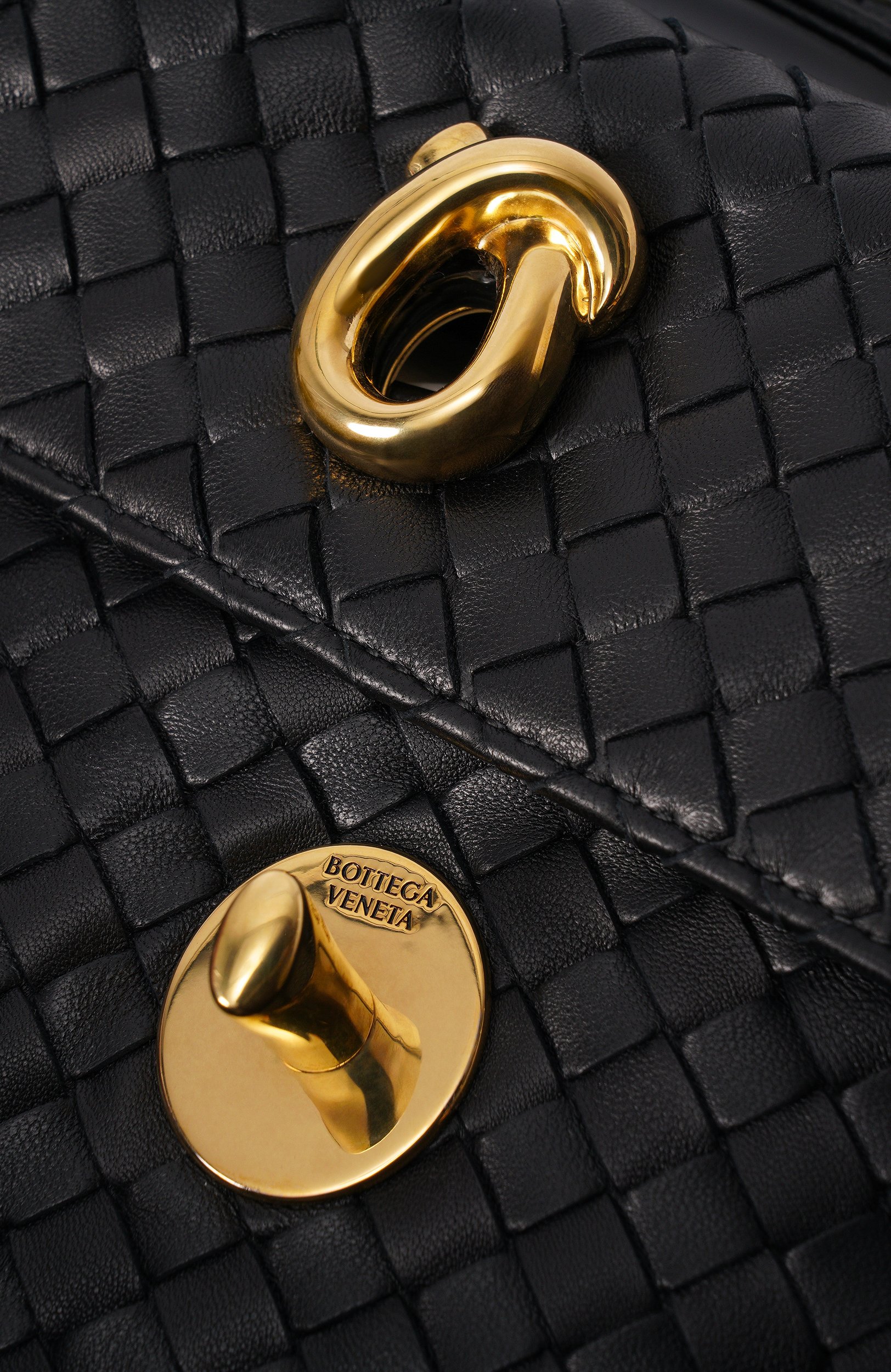 Сумка madison medium BOTTEGA VENETA черного цвета по цене 512000 руб., арт. 876648/V6JG0, фото 6 Сумка madison medium BOTTEGA VENETA, арт. 876648/V6JG0, фото 6