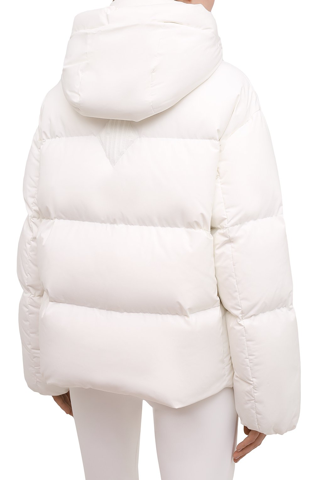 Пуховая куртка chloé x fusalp CHLOÉ белого цвета по цене 229500 руб., арт. Y1033, фото 4 Пуховая куртка chloé x fusalp CHLOÉ, арт. Y1033, фото 4