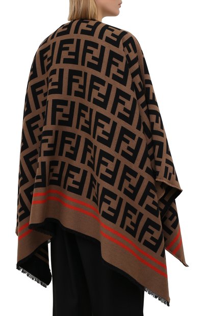 Пончо из шерсти и шелка FENDI черного цвета по цене 109500 руб., арт. FXX636 A3Q1, фото 4 Пончо из шерсти и шелка FENDI, арт. FXX636 A3Q1, фото 4