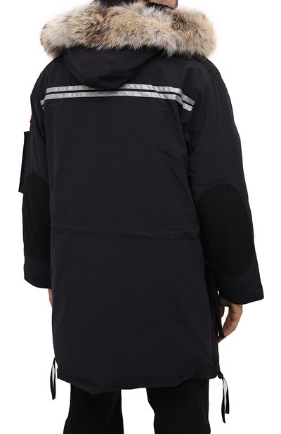 Пуховая парка snow mantra с меховой отделкой CANADA GOOSE темно-синего цвета по цене 191500 руб., арт. 9501M, фото 4 Пуховая парка snow mantra с меховой отделкой CANADA GOOSE, арт. 9501M, фото 4