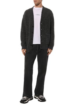 Мужской шерстяной кардиган DRIES VAN NOTEN серого цвета, арт. 232-021242-7704 | Фото 2 (Материал внешний: Шерсть; Драгоценные камни: Проставлено; Рукава: Длинные; Длина (для топов): Стандартные; Материал сплава: Проставлено; Мужское Кросс-КТ: Кардиган-одежда; Стили: Минимализм)