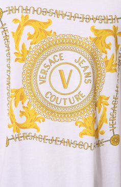 Мужская хлопковая футболка VERSACE JEANS COUTURE белого цвета, арт. 75GAHF07/CJ00F | Фото 5 (Рукава: Короткие; Длина (для топов): Стандартные; Принт: С принтом; Материал сплава: Проставлено; Материал внешний: Хлопок; Драгоценные камни: Проставлено; Стили: Кэжуэл)