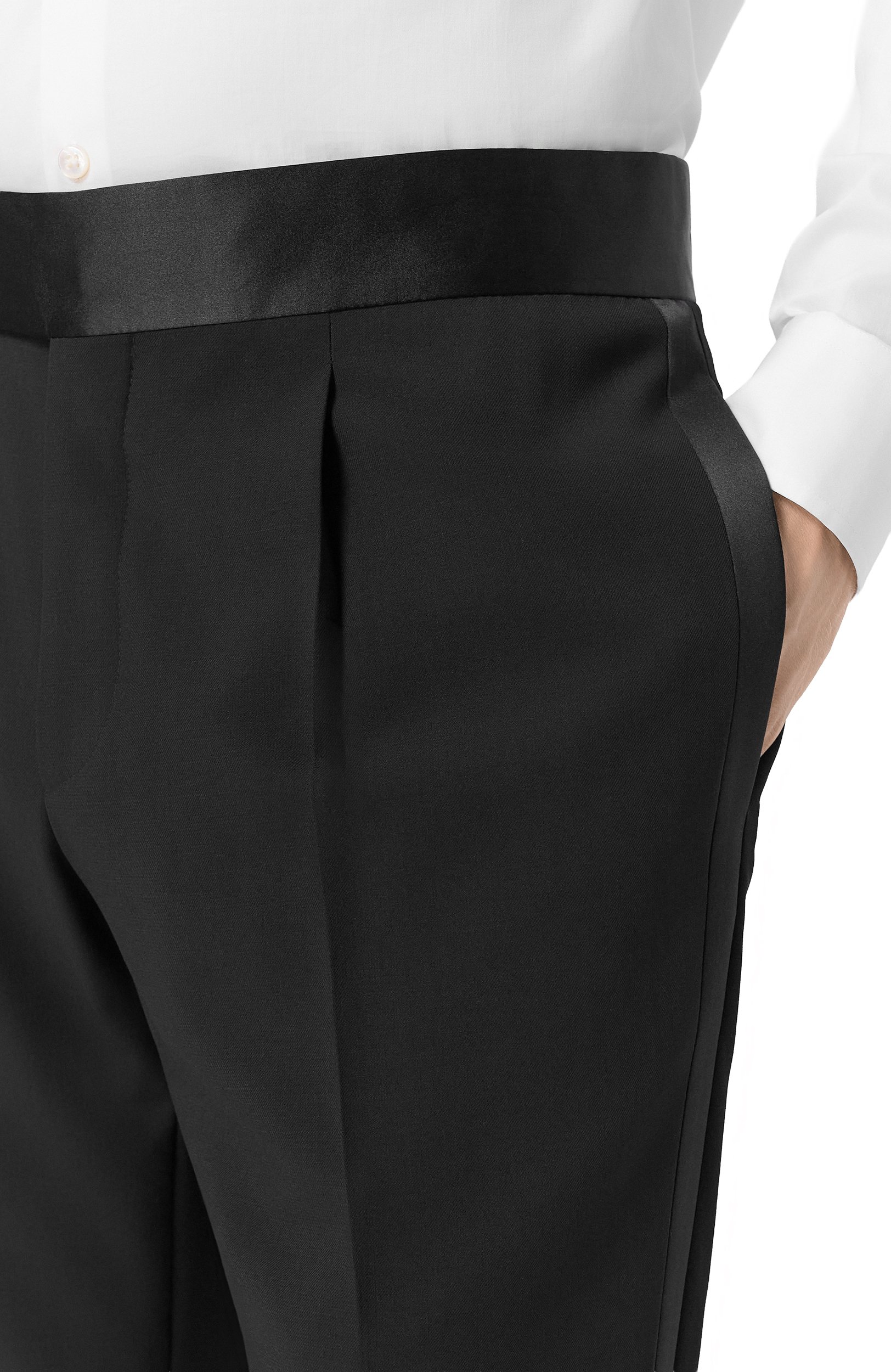 Шерстяные брюки GIORGIO ARMANI черного цвета по цене 156500 руб., арт. GM004581/TE10043, фото 5 Шерстяные брюки GIORGIO ARMANI, арт. GM004581/TE10043, фото 5