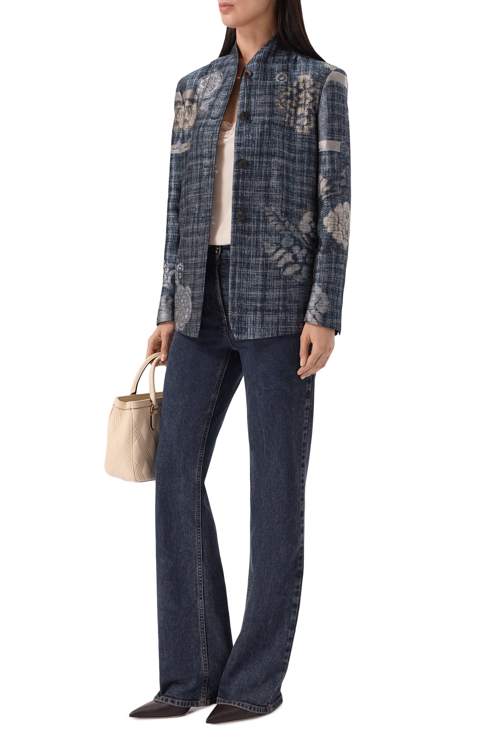 Джинсы GIORGIO ARMANI темно-синего цвета по цене 158000 руб., арт. GW003904/AF29612, фото 2 Джинсы GIORGIO ARMANI, арт. GW003904/AF29612, фото 2