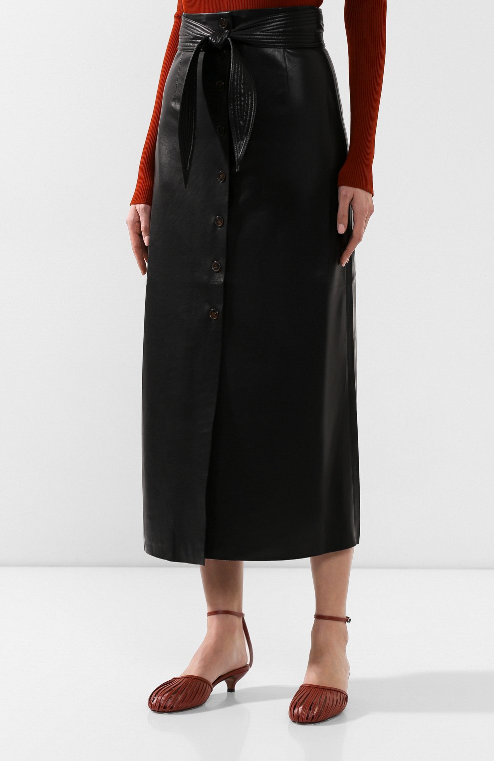 Юбка-миди NANUSHKA черного цвета по цене 47800 руб., арт. ARFEN_BLACK_VEGAN LEATHER, фото 3 Юбка-миди NANUSHKA, арт. ARFEN_BLACK_VEGAN LEATHER, фото 3