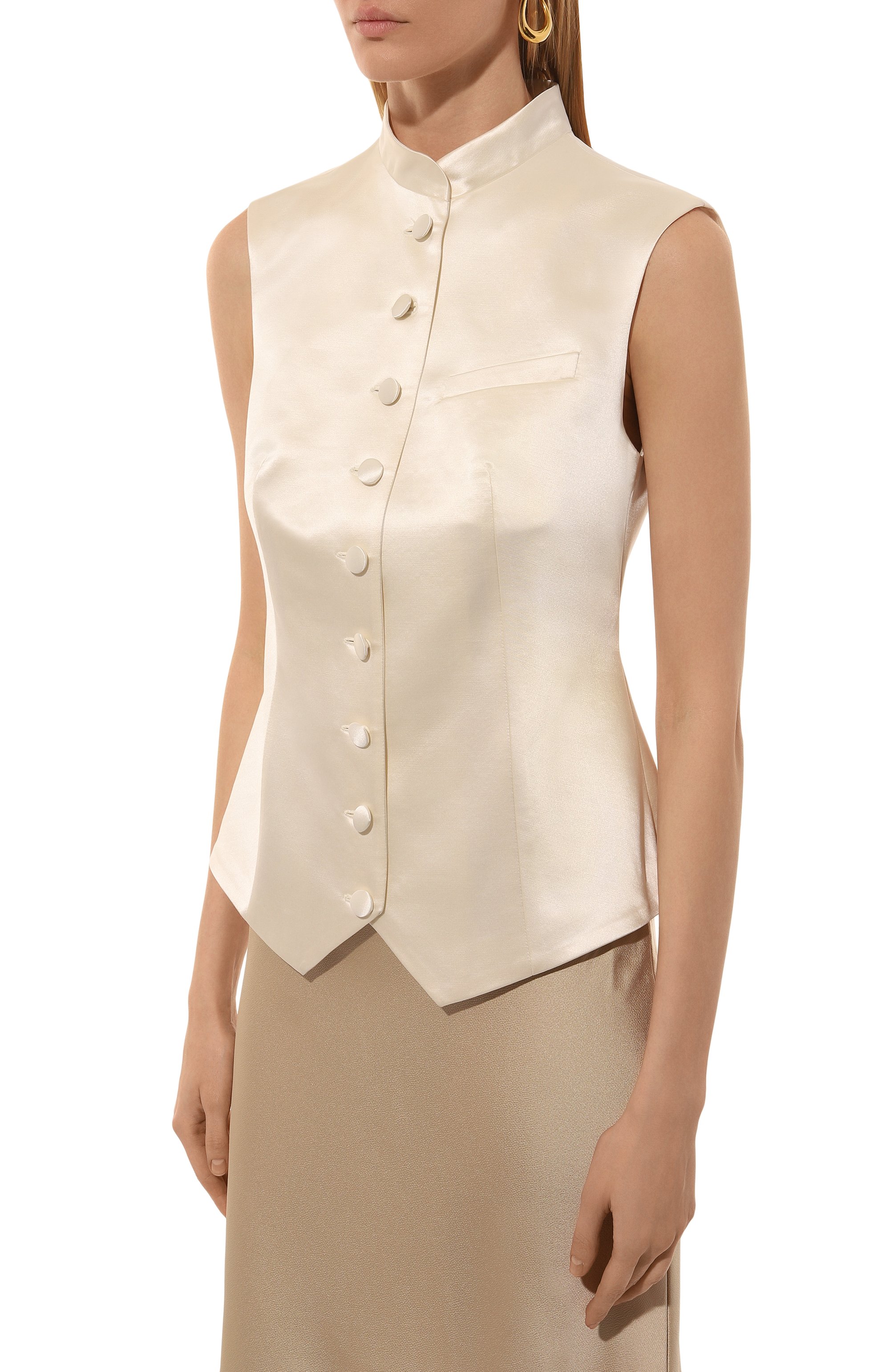 Атласный жилет GOOROO кремового цвета по цене 68040 руб., арт. V009-3020-101-FW24/25, фото 3 Атласный жилет GOOROO, арт. V009-3020-101-FW24/25, фото 3