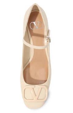 Женские кожаные туфли vlogo signature VALENTINO кремвого цвета, арт. 5W2S0IA4/TMK | Фото 6 (Подошва: Плоская; Материал сплава: Проставлено; Драгоценные камни: Проставлено; Каблук высота: Средний; Материал внешний: Натуральная кожа; Матери�ал внутренний: Натуральная кожа; Каблук тип: Устойчивый)