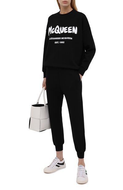 Хлопковые джоггеры ALEXANDER MCQUEEN черного цвета по цене 49950 руб., арт. 658545/QZADI, фото 2 Хлопковые джоггеры ALEXANDER MCQUEEN, арт. 658545/QZADI, фото 2