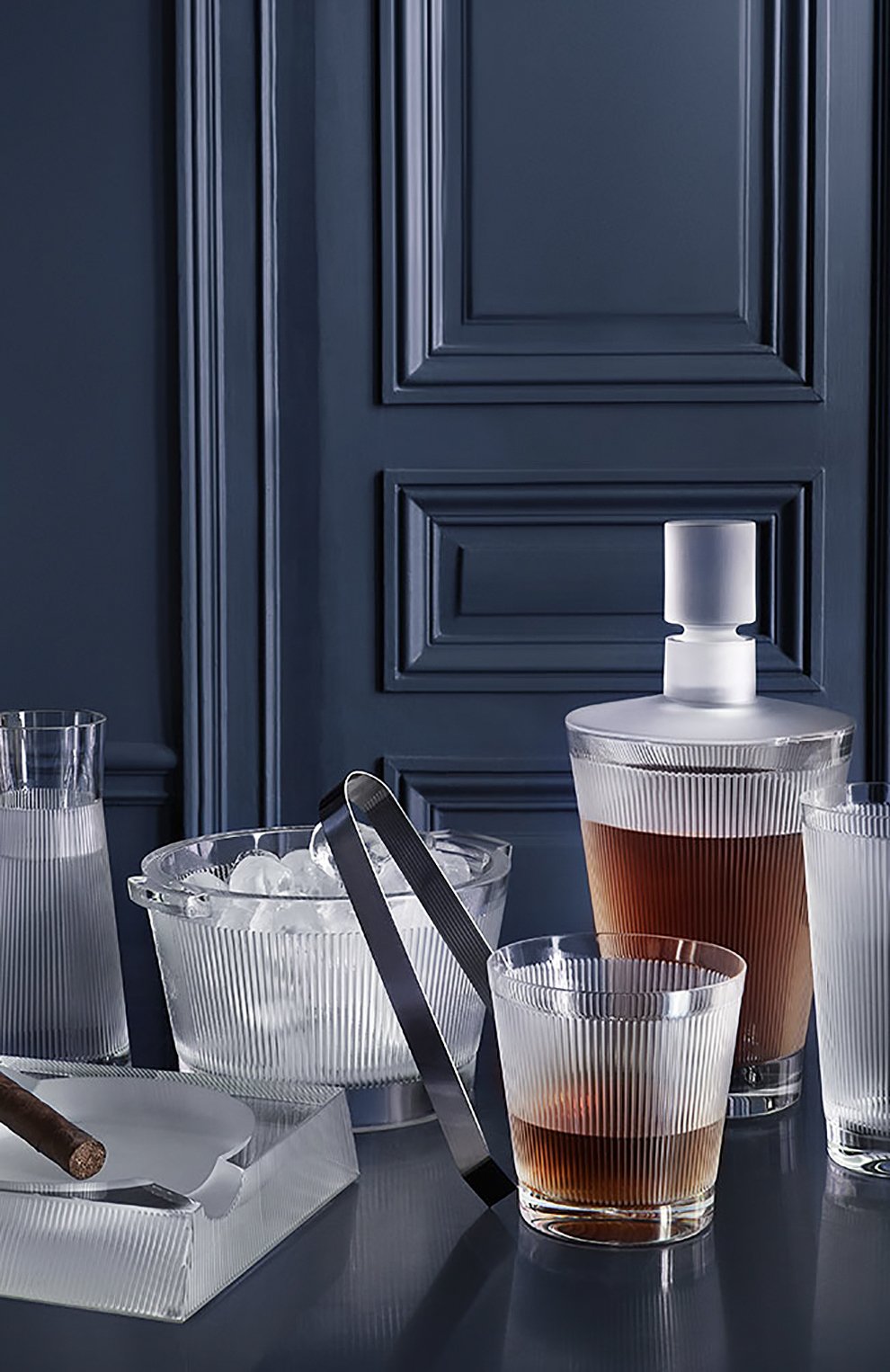 Пепельница для сигар wingen LALIQUE прозрачного цвета по цене 169000 руб., арт. 10719100, фото 2 Пепельница для сигар wingen LALIQUE, арт. 10719100, фото 2