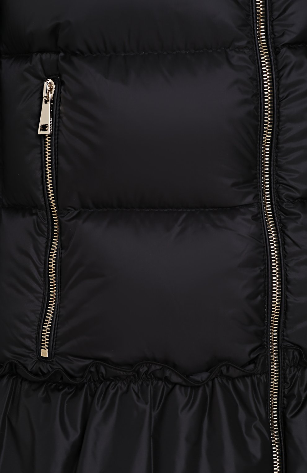 Стеганый пуховик с воротником-стойкой MONCLER черного цвета по цене 99500 руб., арт. C2-093-46384-49-53048, фото 5 Стеганый пуховик с воротником-стойкой MONCLER, арт. C2-093-46384-49-53048, фото 5