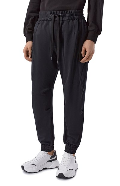 Джоггеры DOLCE & GABBANA черного цвета по цене 125500 руб., арт. GW50HT/FUGS1, фото 3 Джоггеры DOLCE & GABBANA, арт. GW50HT/FUGS1, фото 3