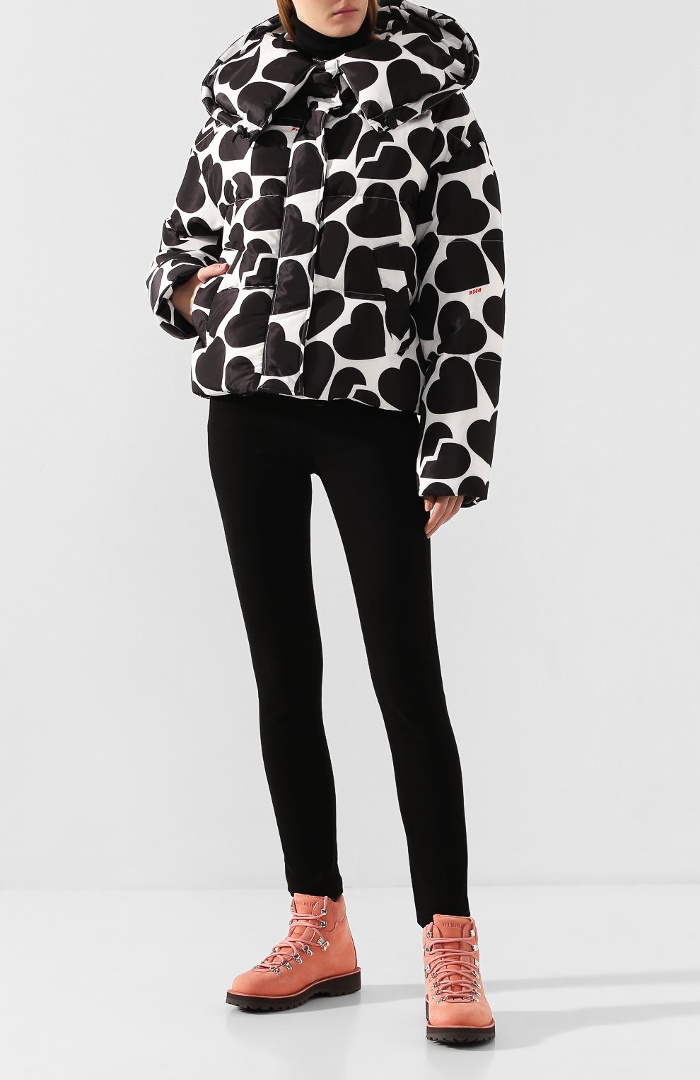 Пуховик MSGM черно-белого цвета по цене 87050 руб., арт. 2742MDH104 195857, фото 2 Пуховик MSGM, арт. 2742MDH104 195857, фото 2