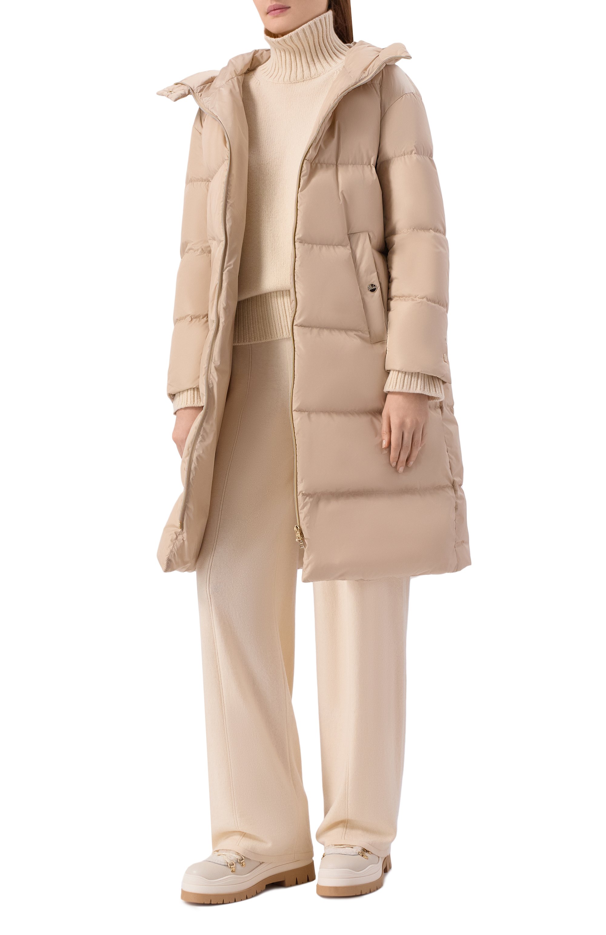 Пуховик HERNO бежевого цвета по цене 98000 руб., арт. PI002213D/12004, фото 2 Пуховик HERNO, арт. PI002213D/12004, фото 2