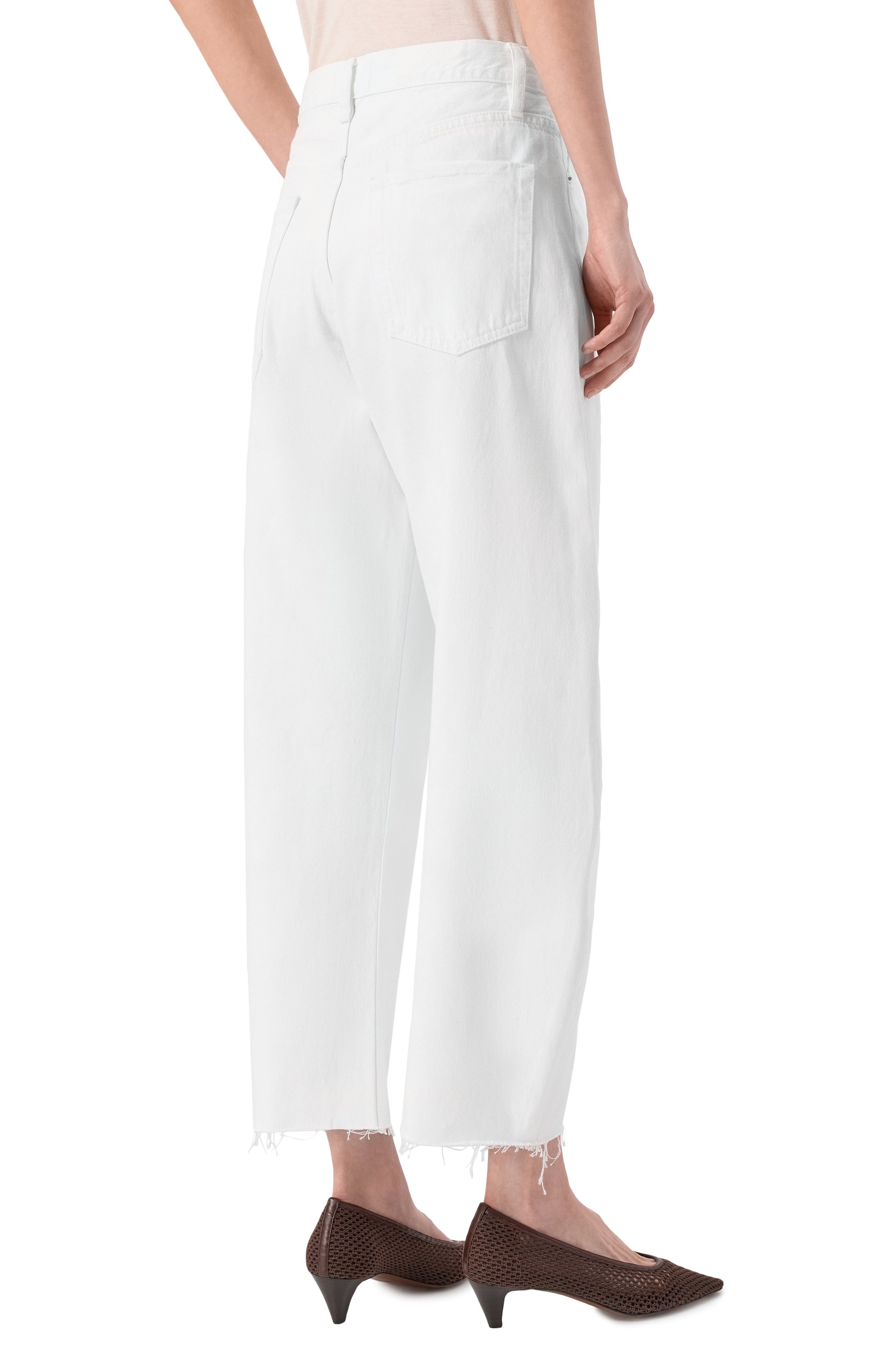 Джинсы the bubble crop FRAME DENIM белого цвета по цене 47500 руб., арт. 2027NF728/THE BUBBLE CR0P, фото 4 Джинсы the bubble crop FRAME DENIM, арт. 2027NF728/THE BUBBLE CR0P, фото 4