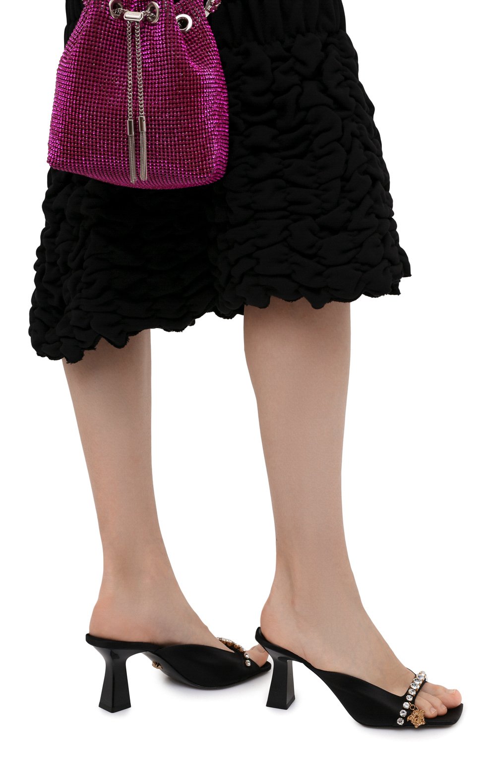 Текстильные мюли la medusa charm VERSACE черного цвета по цене 96350 руб., арт. 1000824/DRA67, фото 3 Текстильные мюли la medusa charm VERSACE, арт. 1000824/DRA67, фото 3