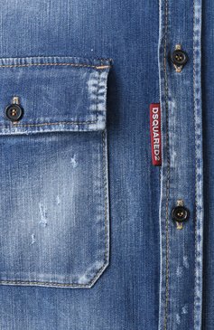 Мужская джинсовая рубашка DSQUARED2 синего цвета, арт. S74DM0904/S30341 | Фото 6 (Драгоценные камни: Проставлено; Длина (для топов): Стандартные; Рукава: Длинные; Материал сплава: Проставлено; Случай: Повседневный; Манжеты: На пуговицах; Кросс-КТ: Деним; Воротник: Кент; Стили: Кэжуэл; Принт: Однотонные; Материал внешний: Деним, Хлопок)